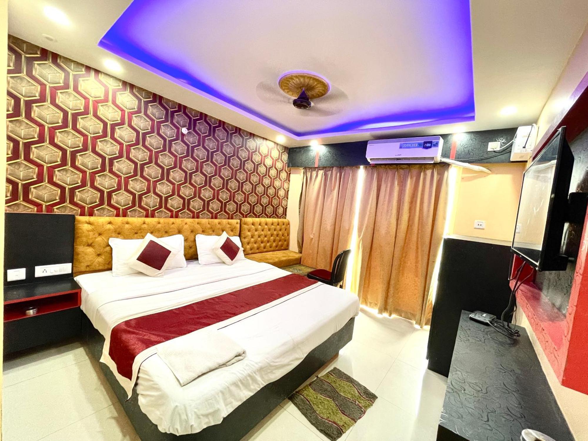 Hotel Seven Inn By Seven Group Puri Esterno foto