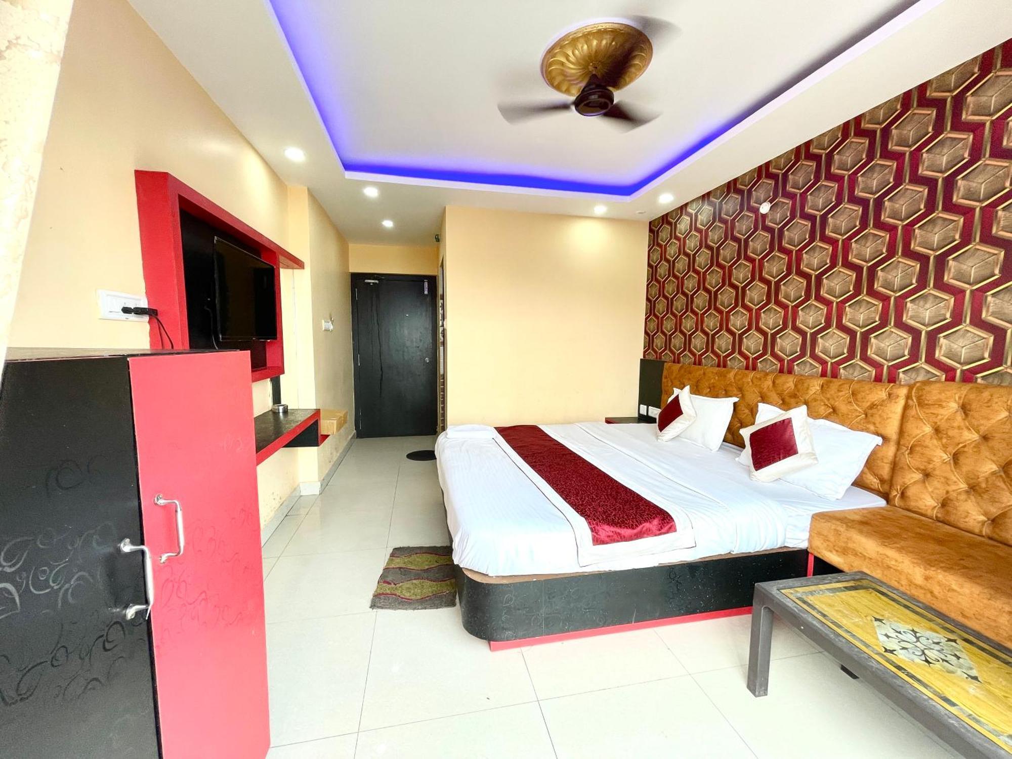 Hotel Seven Inn By Seven Group Puri Esterno foto