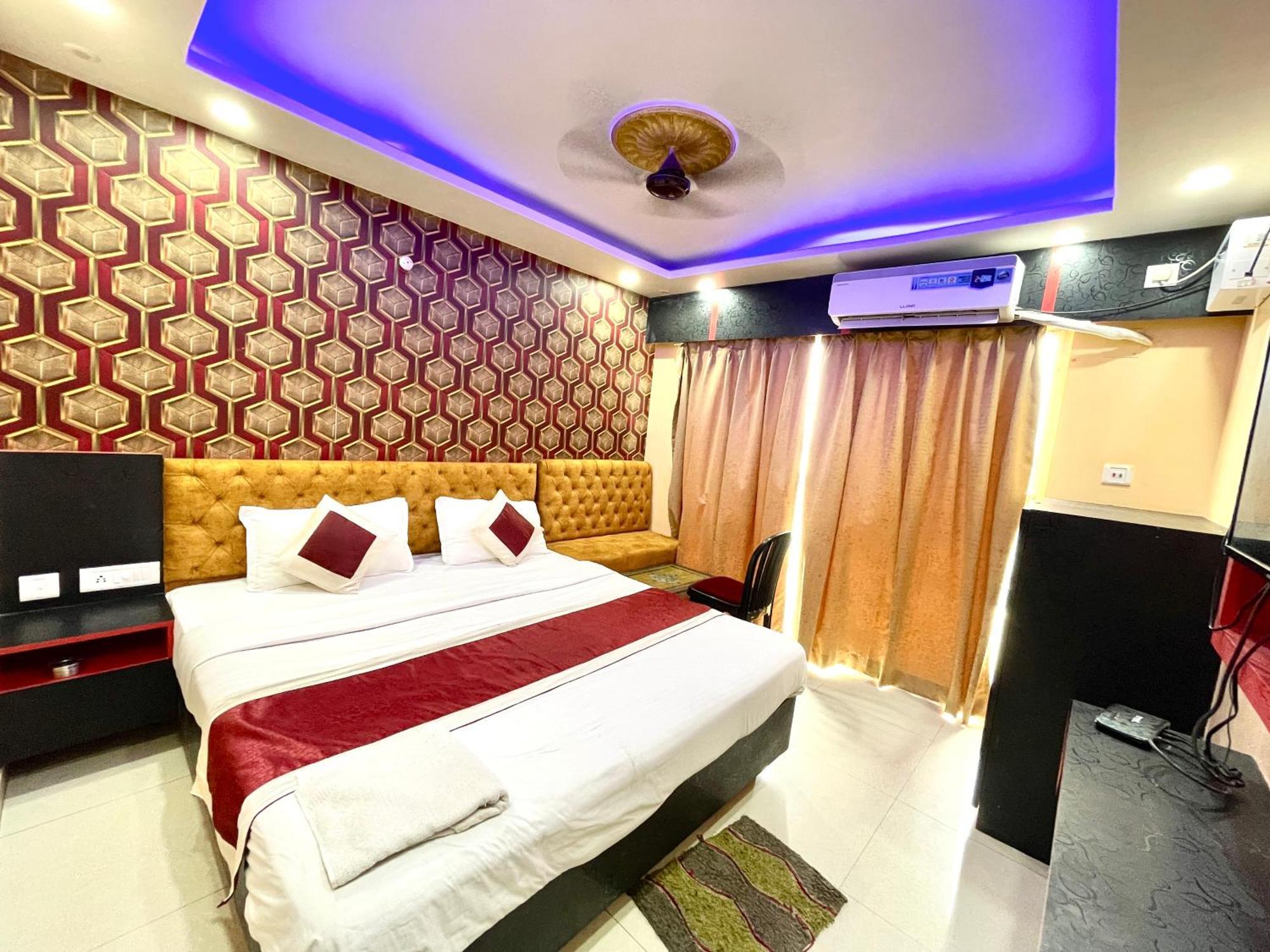 Hotel Seven Inn By Seven Group Puri Esterno foto