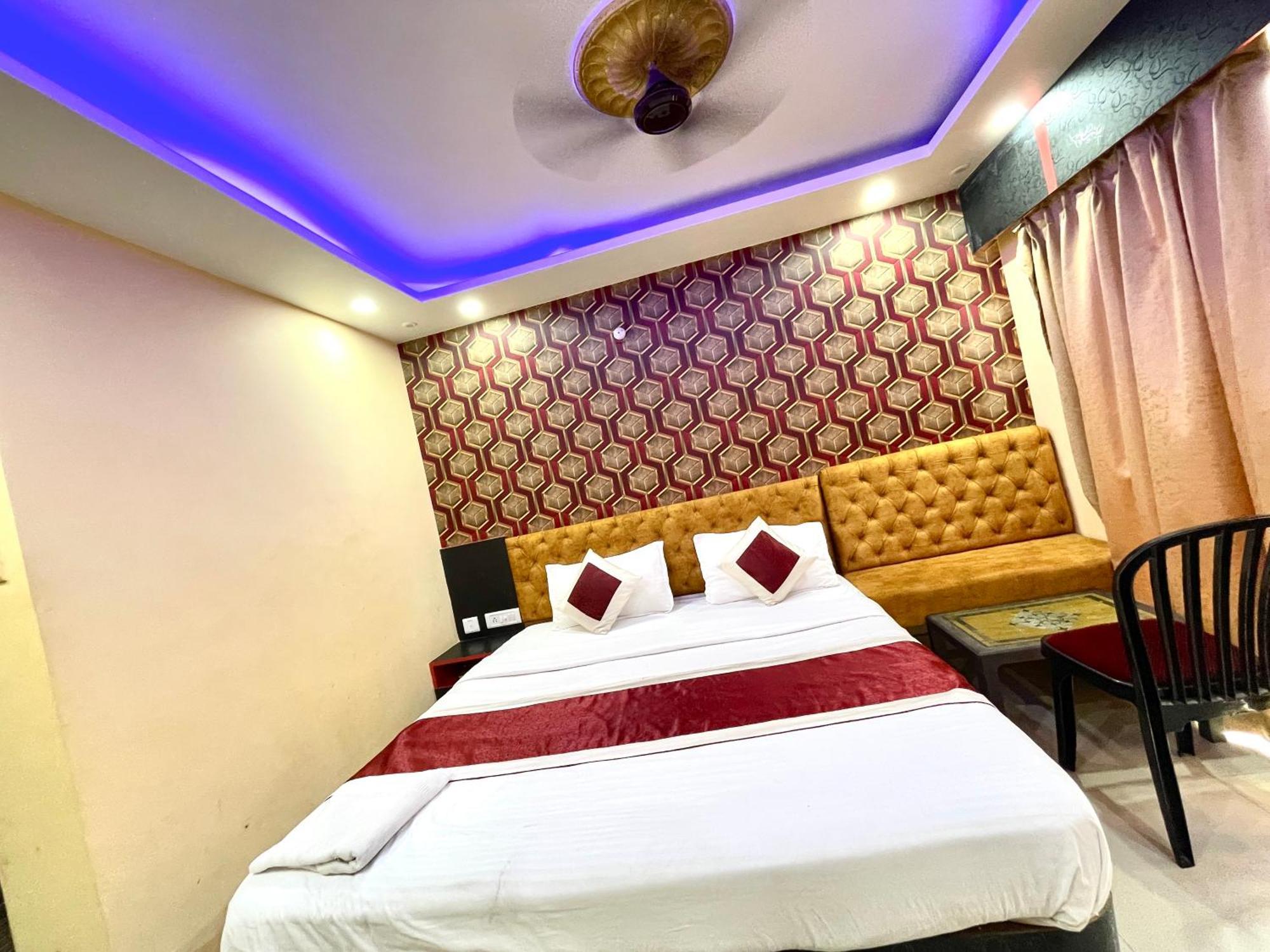 Hotel Seven Inn By Seven Group Puri Esterno foto