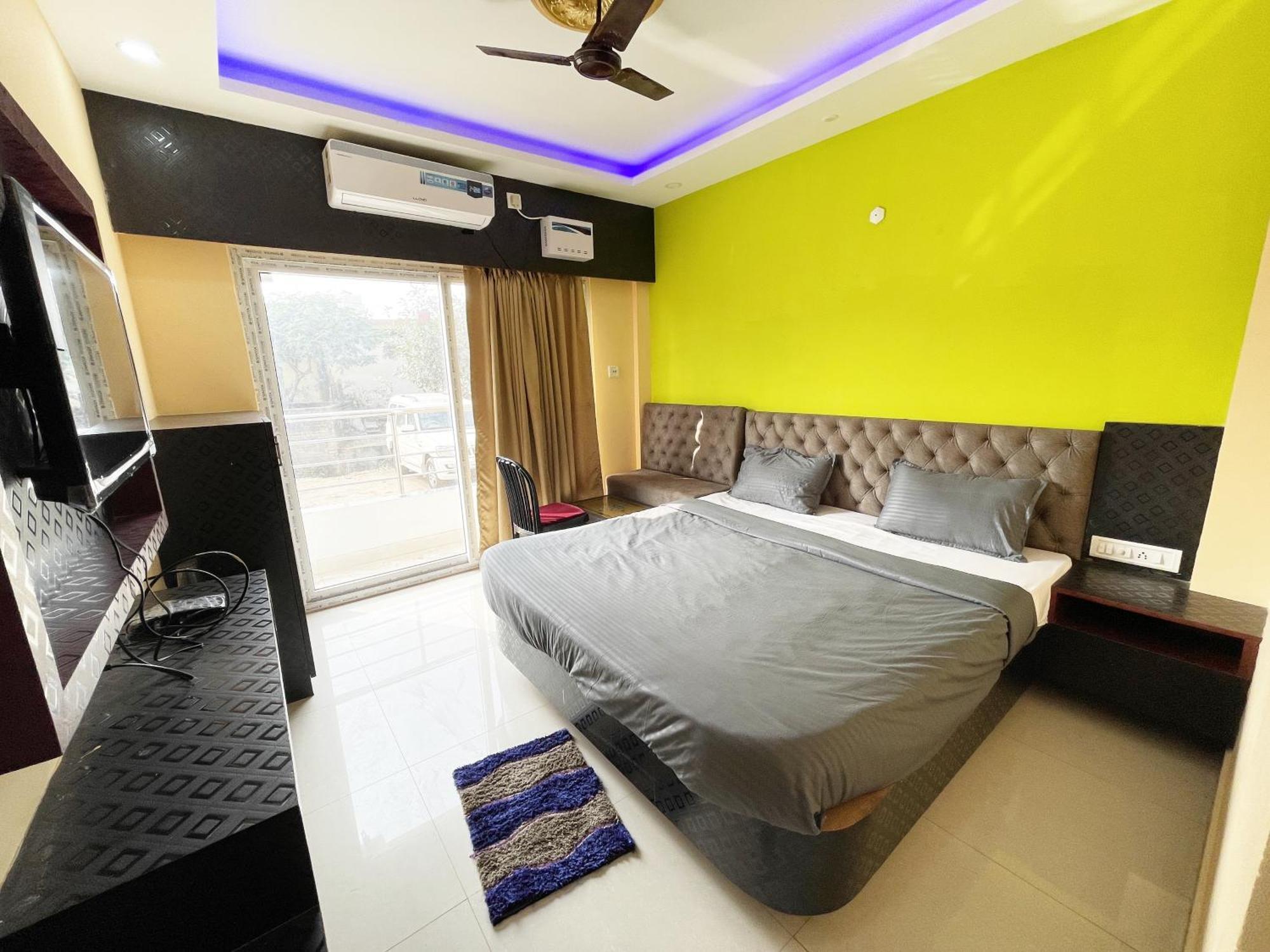 Hotel Seven Inn By Seven Group Puri Esterno foto