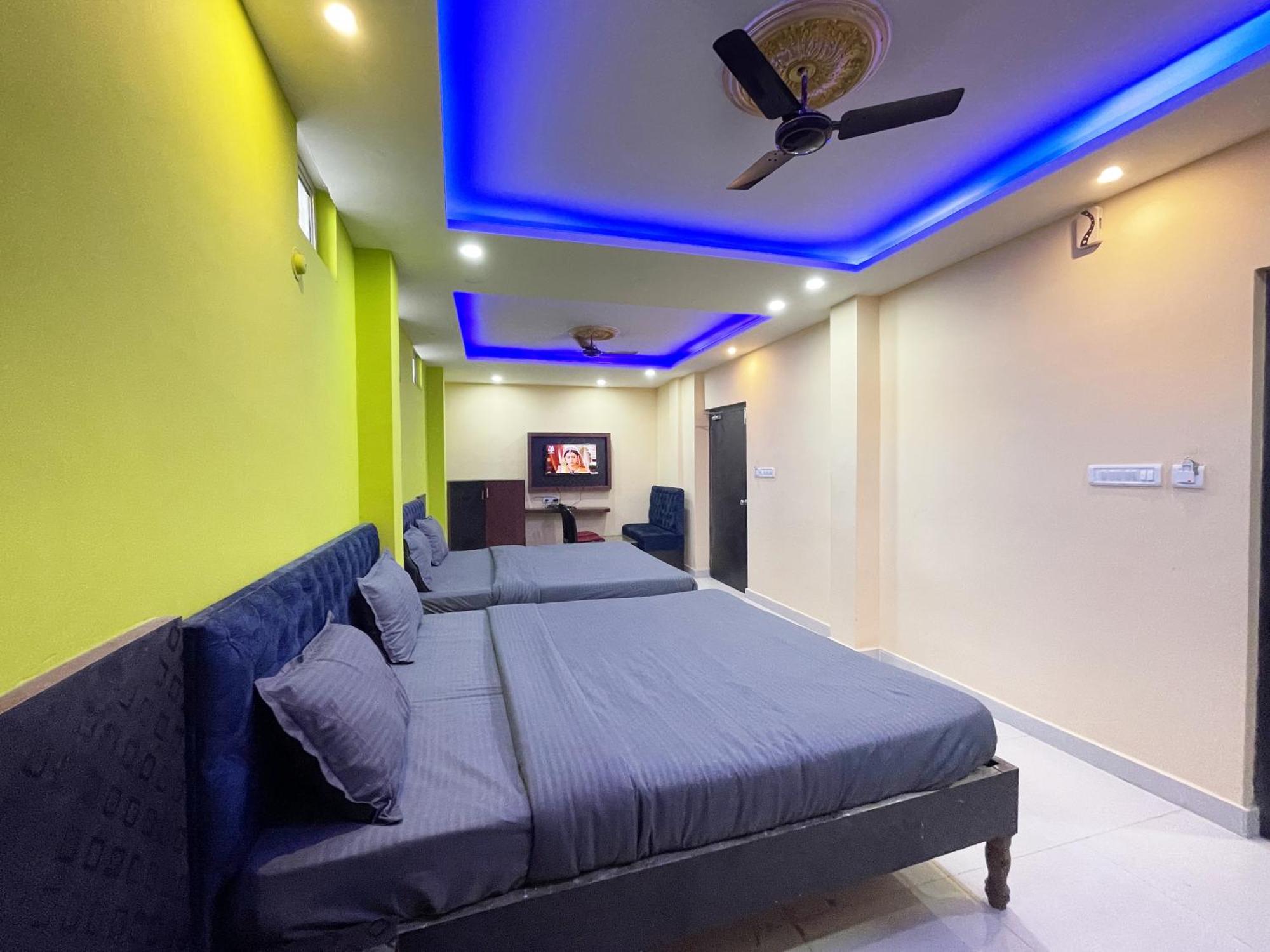 Hotel Seven Inn By Seven Group Puri Esterno foto