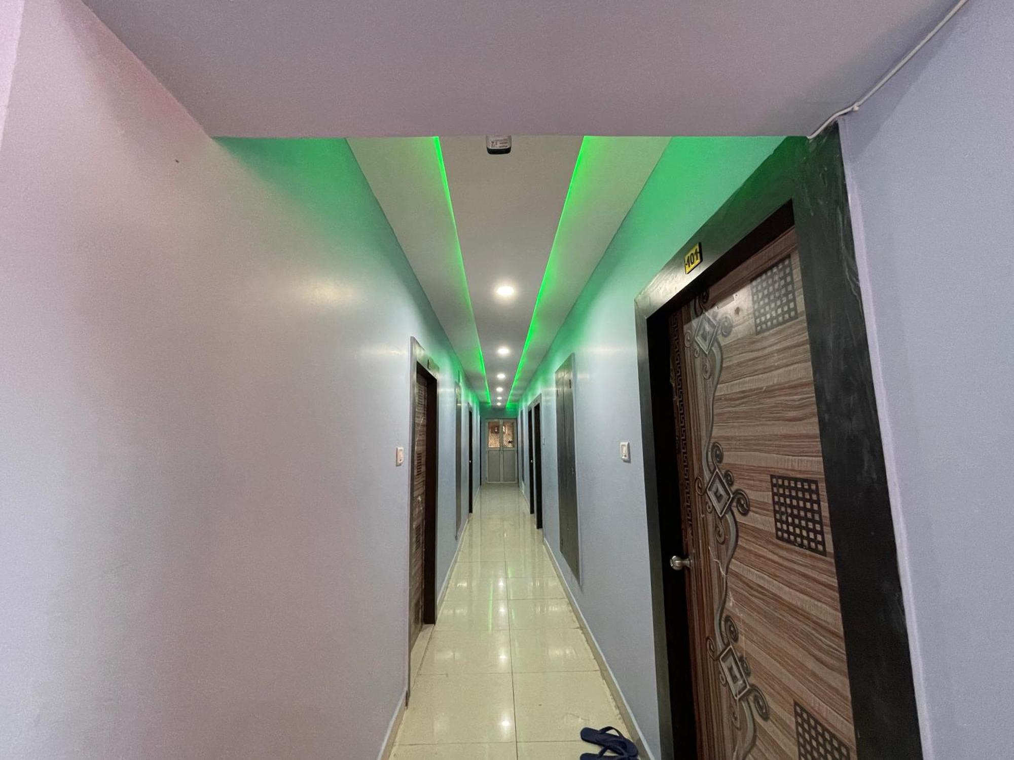 Hotel Seven Inn By Seven Group Puri Esterno foto