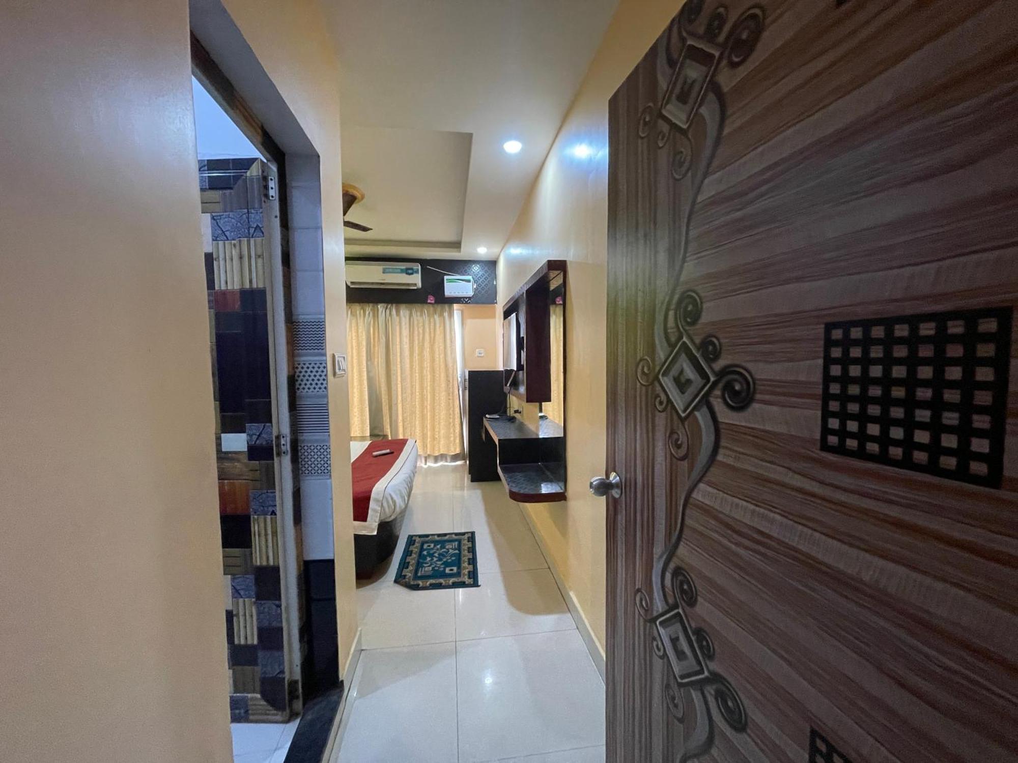 Hotel Seven Inn By Seven Group Puri Esterno foto