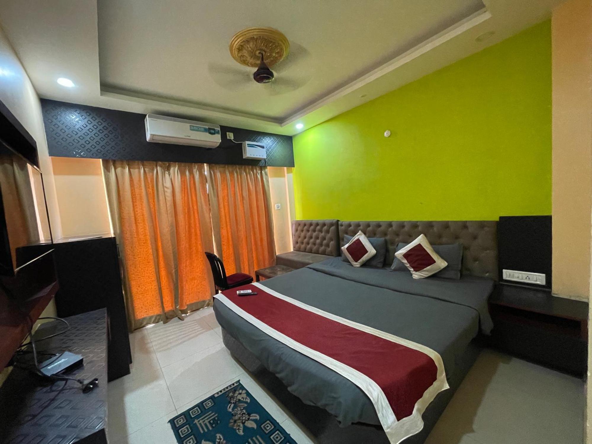 Hotel Seven Inn By Seven Group Puri Esterno foto